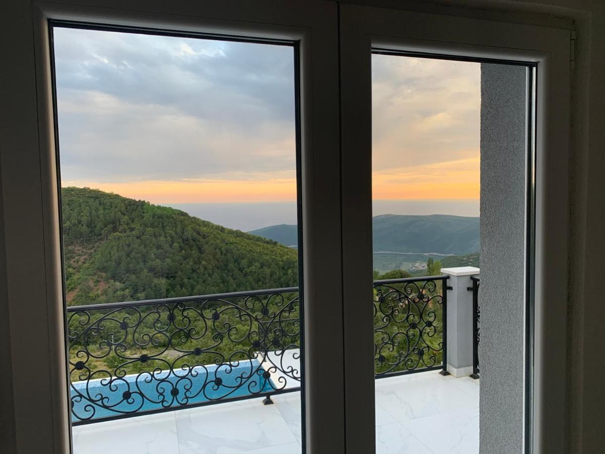Vuk Villa *